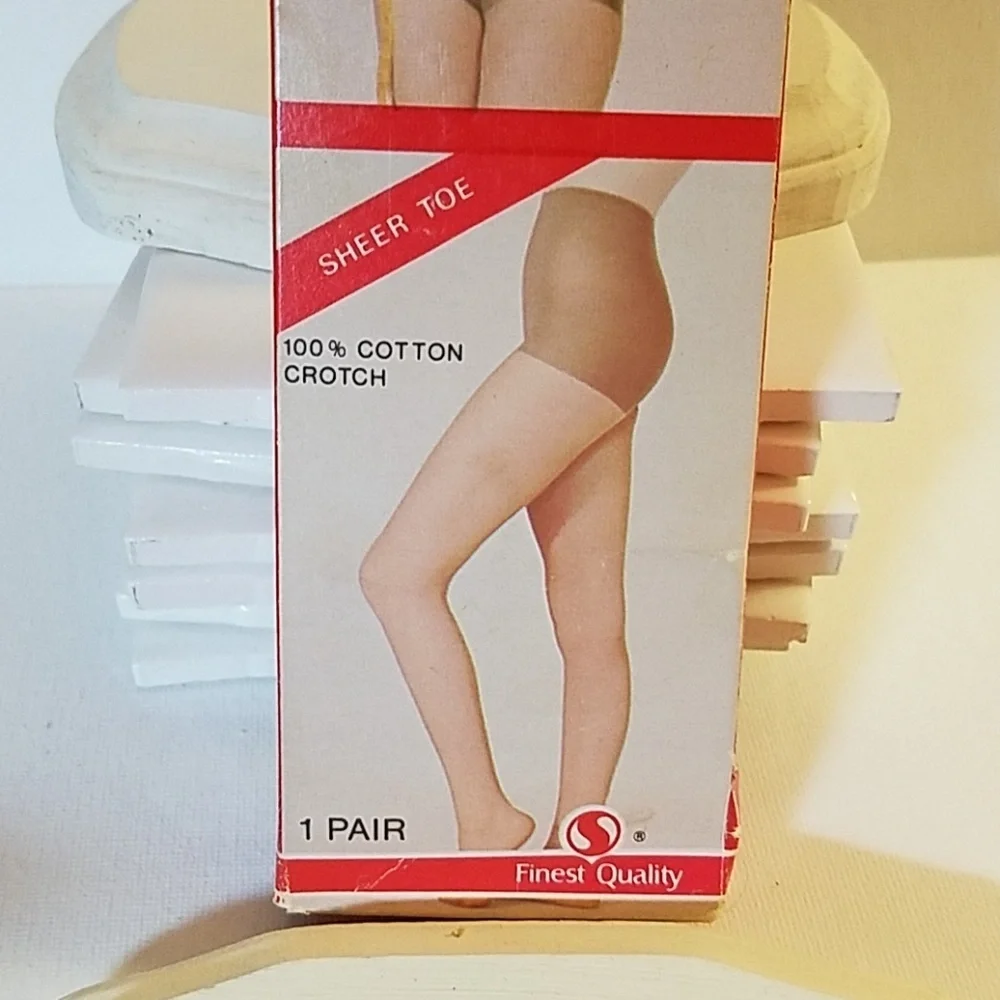 VINTAGE Safeway Control Top Pantyhose Suntan